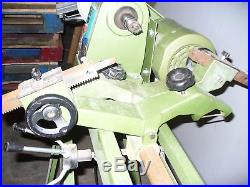 Working Grizzly 14 x 40 Copy Wood Lathe with Built in Disk Sander